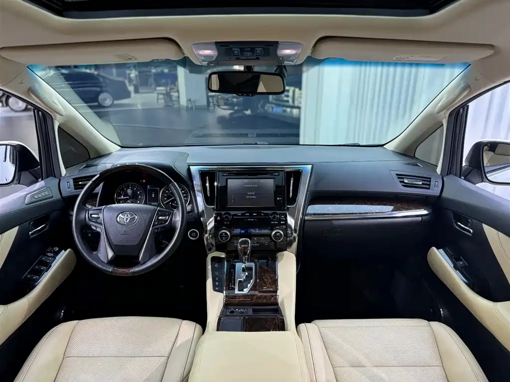 Toyota Alphard 2018 3.5L Luxury фото 6