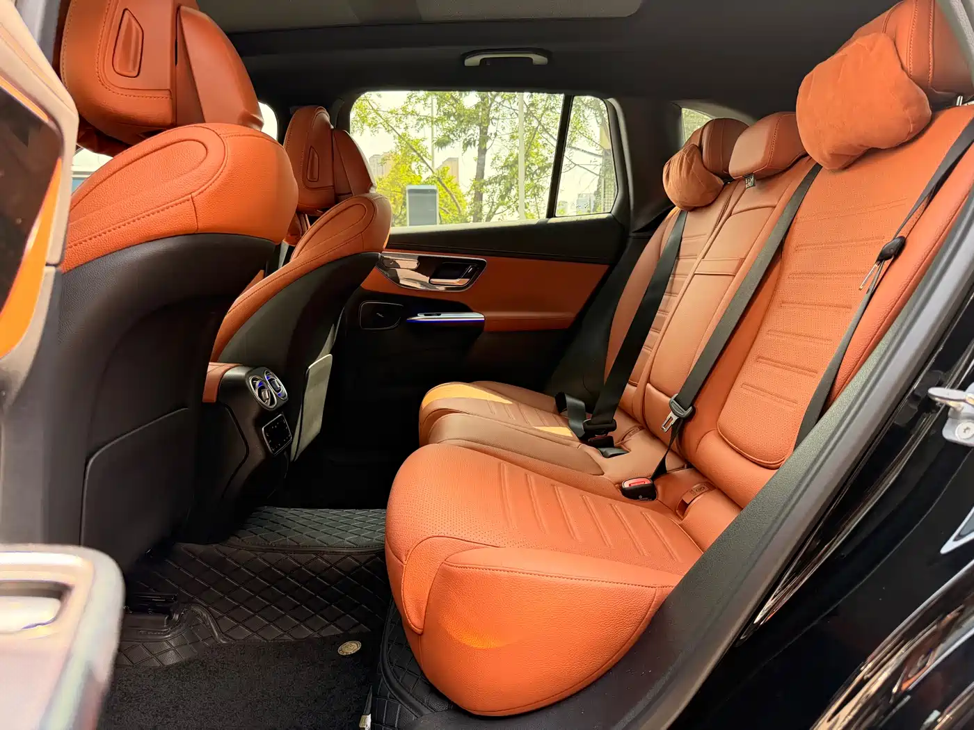 Mercedes-Benz GLC 2024 GLC 300 L 4MATIC Dynamic 5-seater фото 22