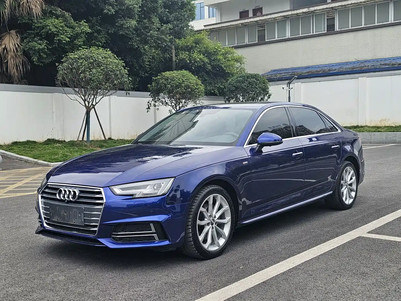 Audi A4L 2018 30th Anniversary 40 TFSI Fashion фото 2