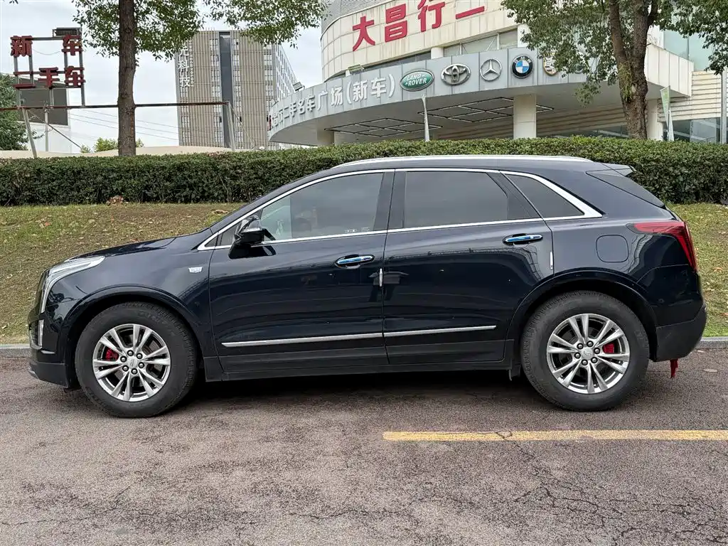 CADILLAC XT5