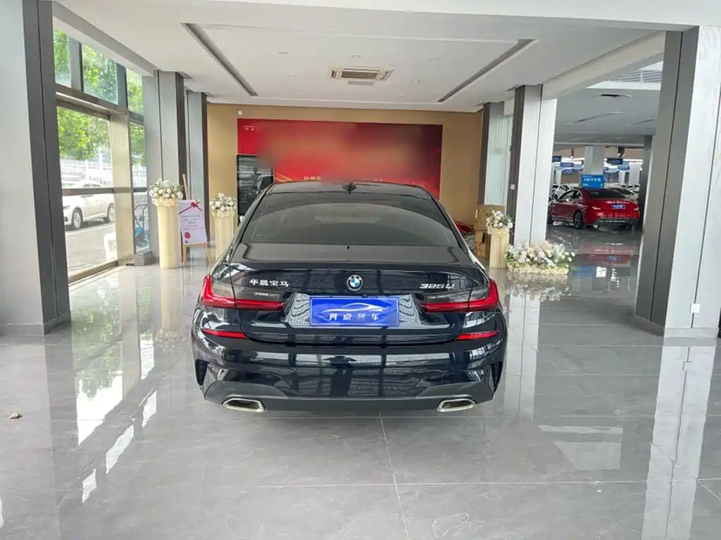 BMW 3-SERIES