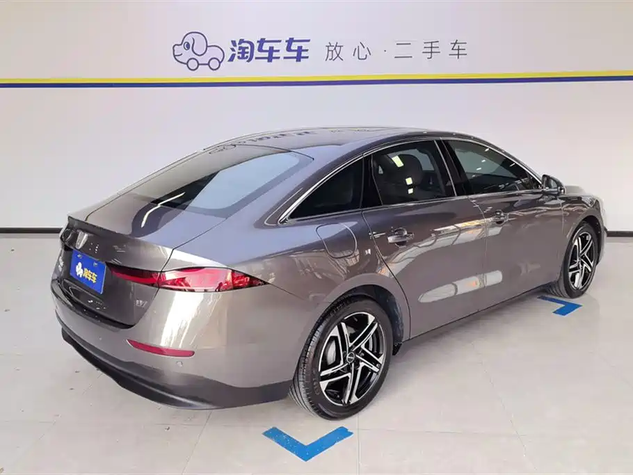 ROEWE D7