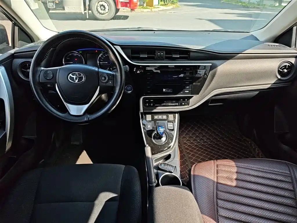 Toyota Levin Twin Engine E+ 2019 1.8PH GS E-CVT Elite Edition фото 6
