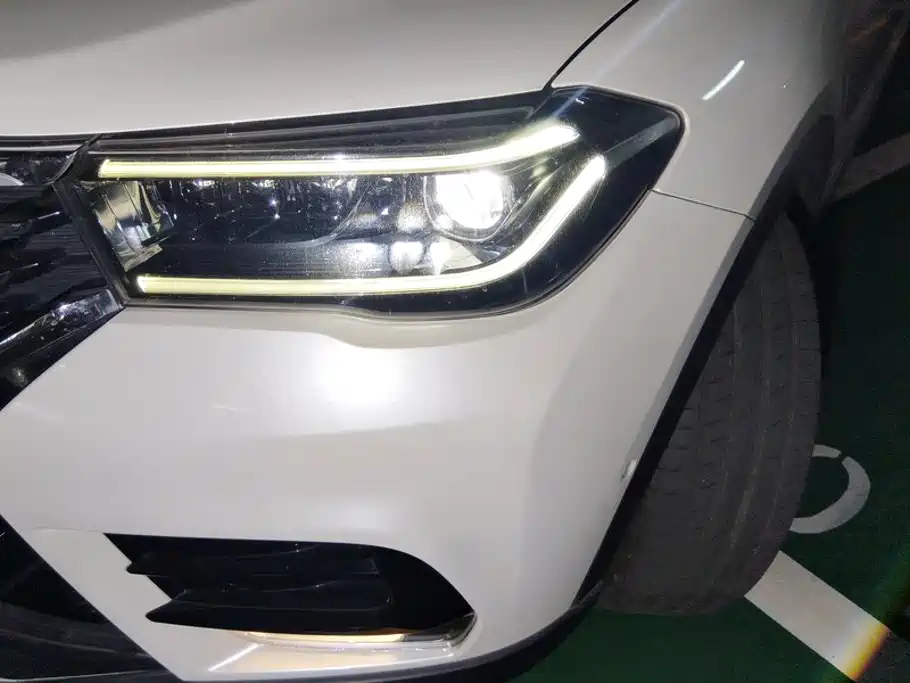Фото 5 - Zhonghua V7