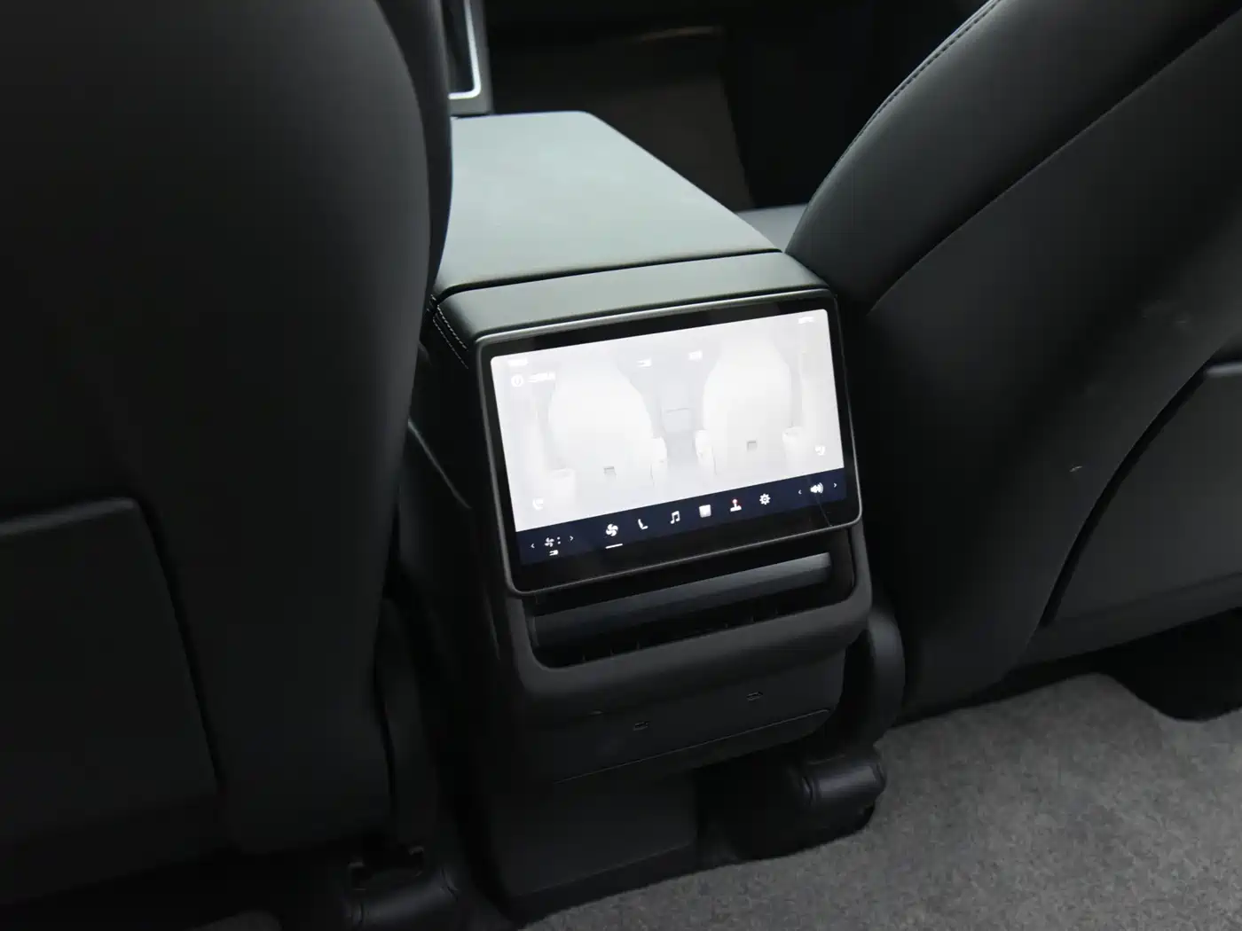 Tesla Model Y L 2026 2025 Facelift Long Range AWD