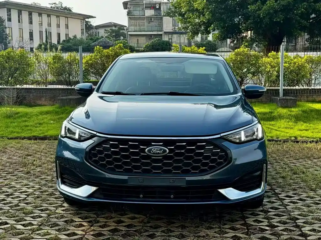 Ford Escort 2022 2021 1.5L Automatic Diamond Edition