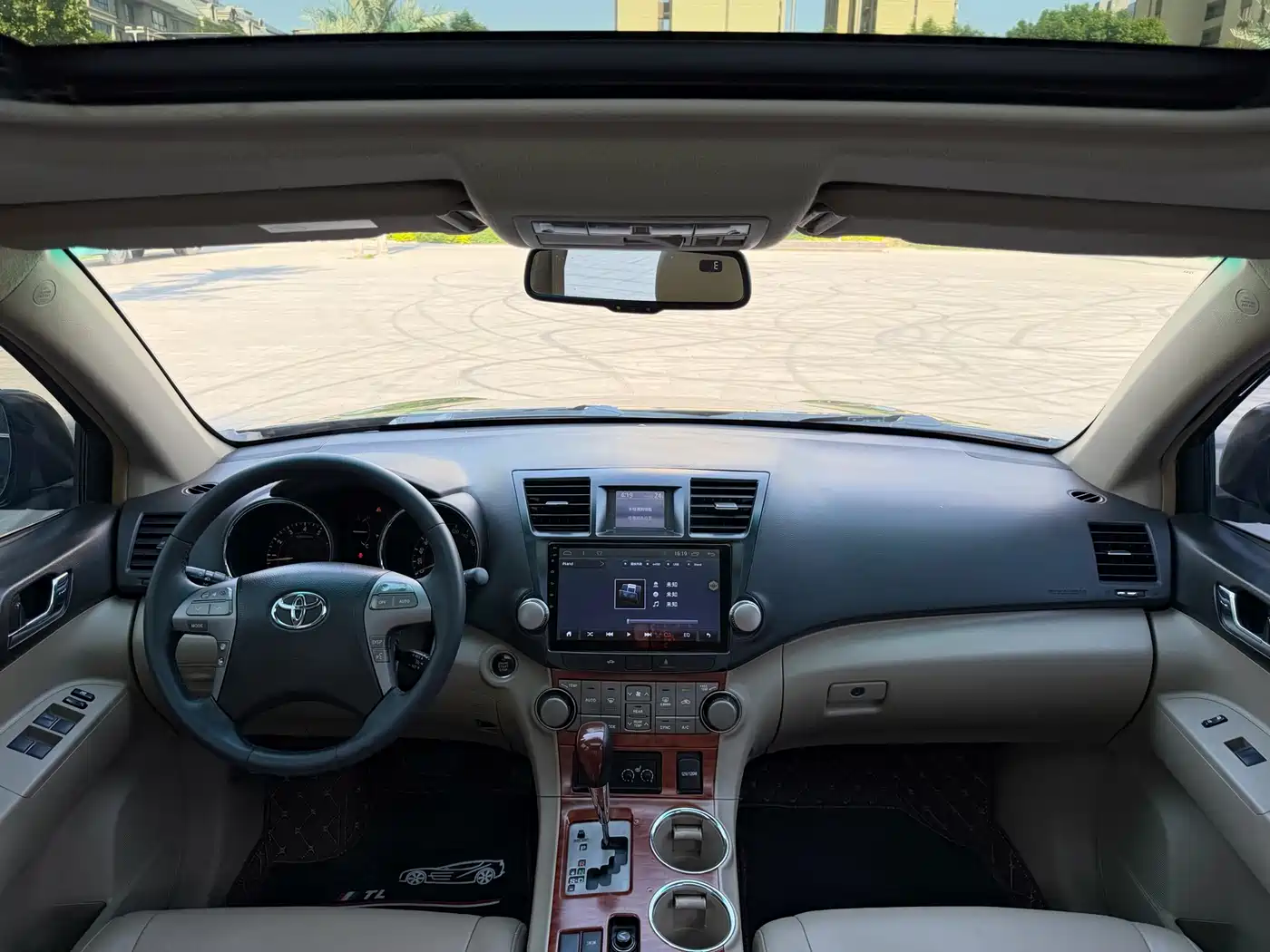 Toyota Highlander 2009 2.7L 2WD 7-Seater Premium фото 12