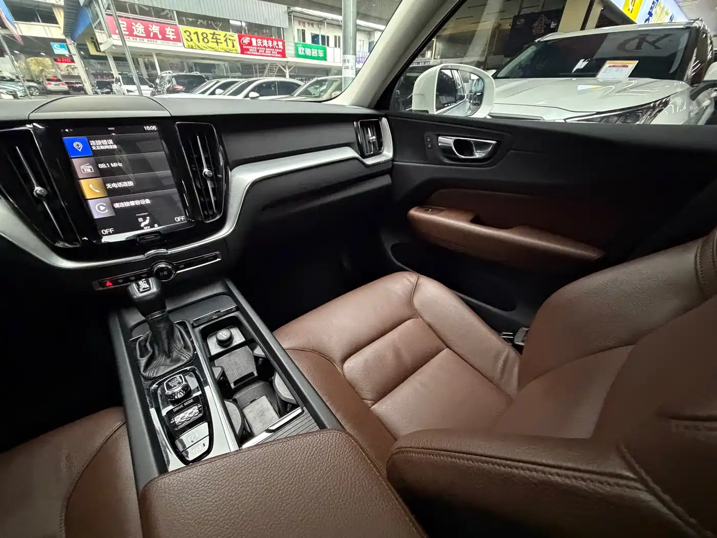 Фото 28 - Volvo XC60