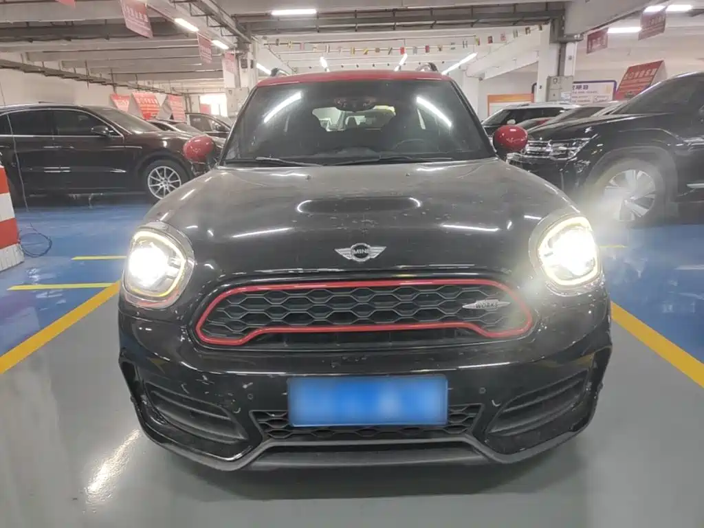 Photo 3 - MINI JCW COUNTRYMAN