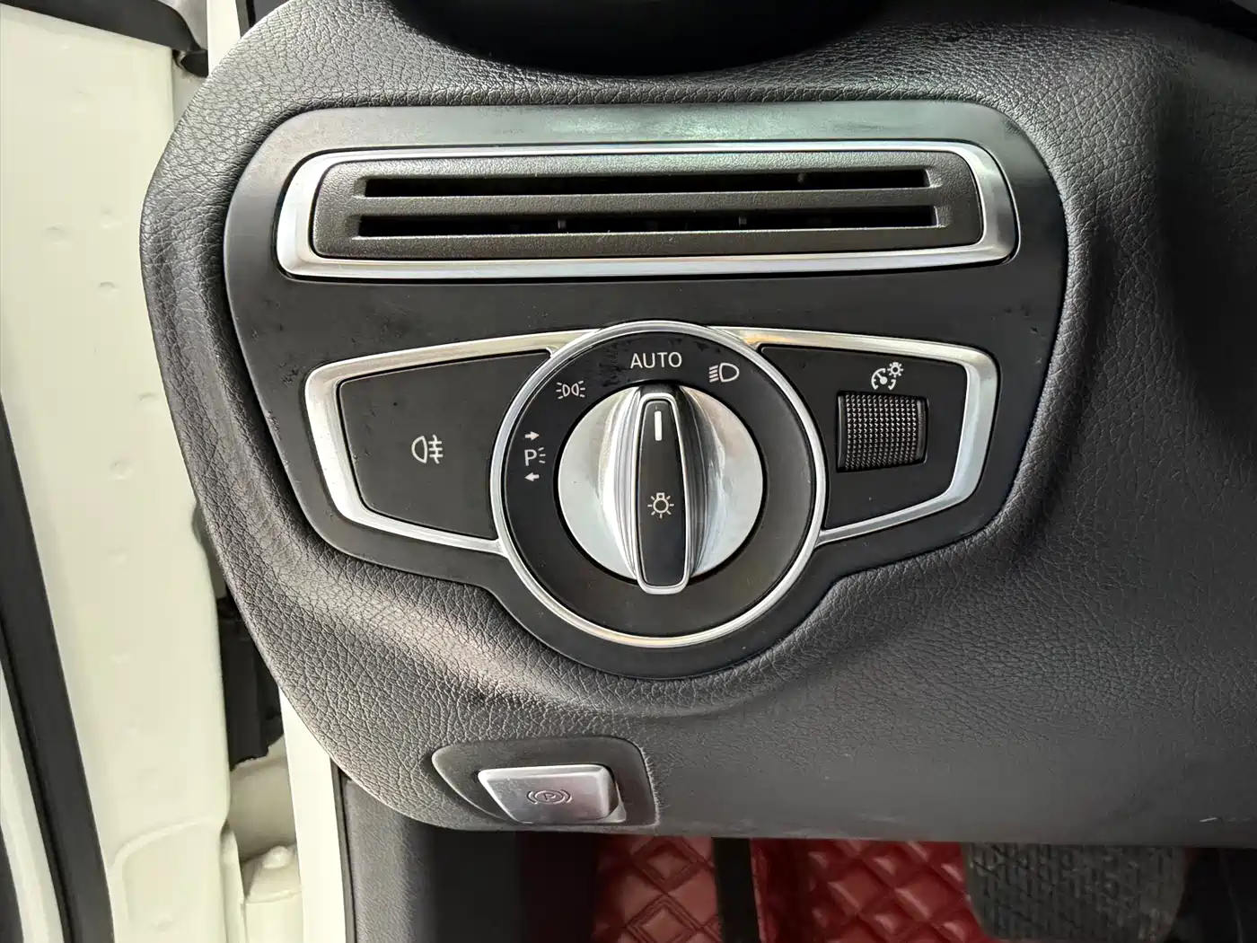 Mercedes-Benz C-Class 2017 Facelift C 180 L Fashion Sport Edition фото 17