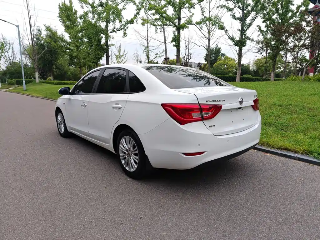 Фото 12 - Buick Excelle