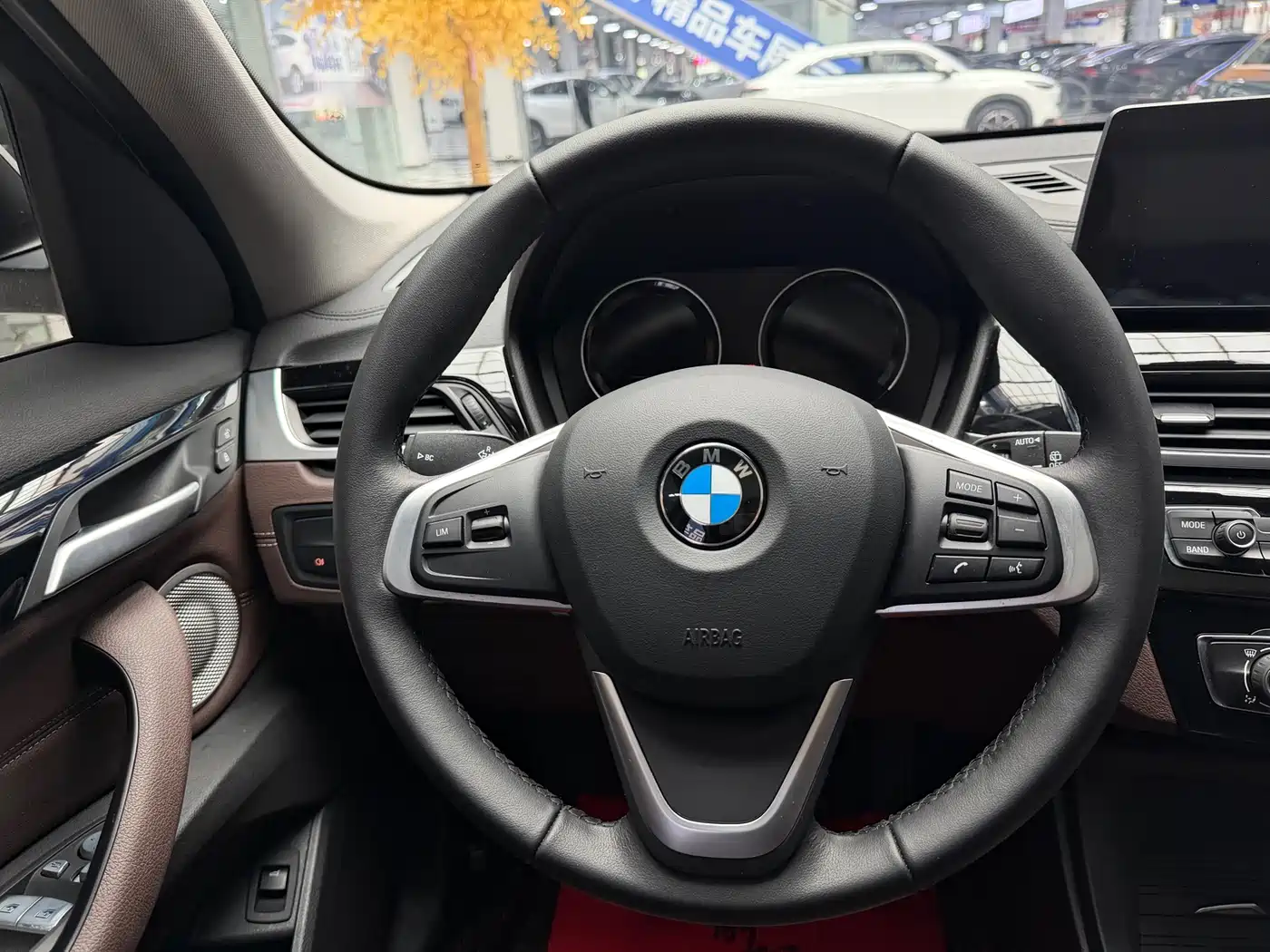 BMW X1 2022 sDrive20Li Fashion фото 14