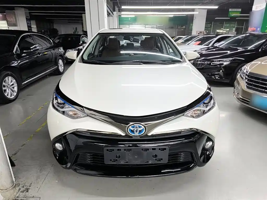 Toyota Levin Twin Engine E+ 2019 1.8PH V E-CVT Luxury Edition фото 3