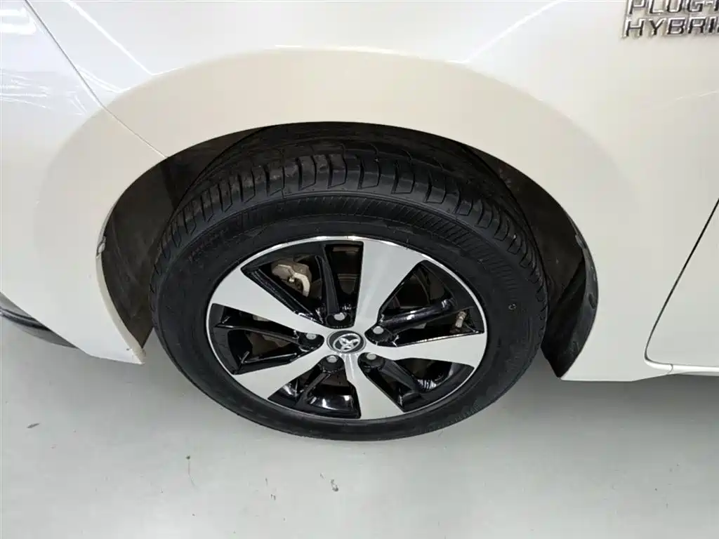 Toyota Levin Twin Engine E+ 2019 1.8PH V E-CVT Luxury Edition фото 23