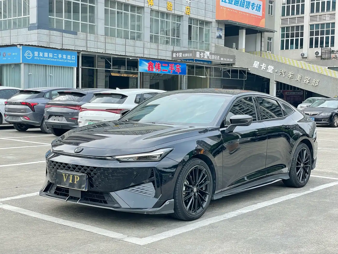  Changan Changan UNI-V 2024 1.5T Deluxe Sport
