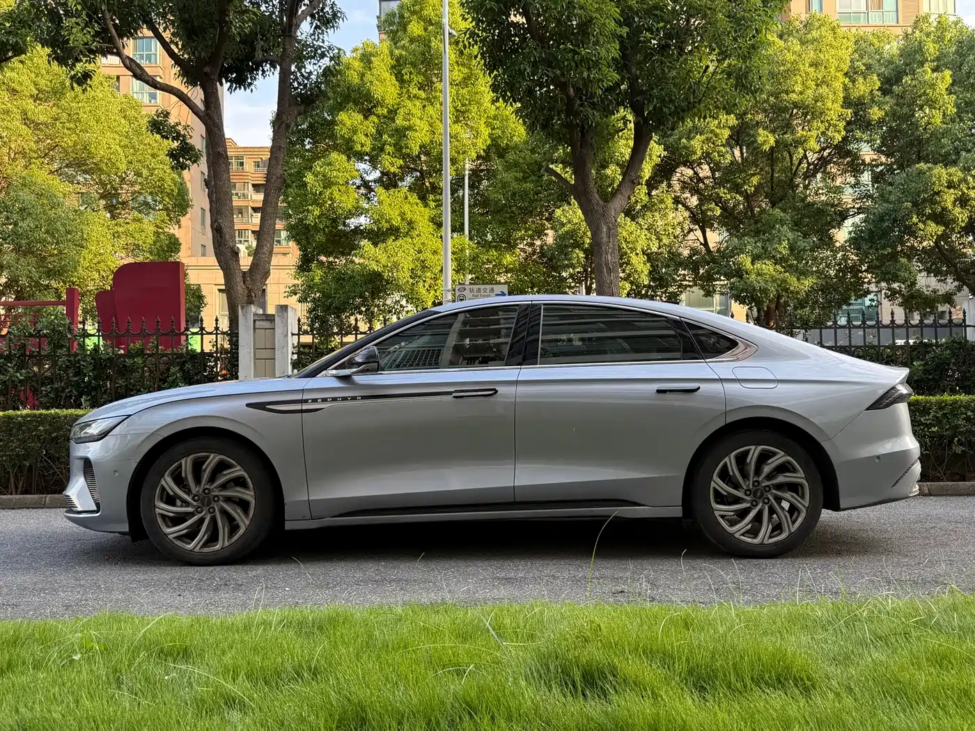 LINCOLN Z