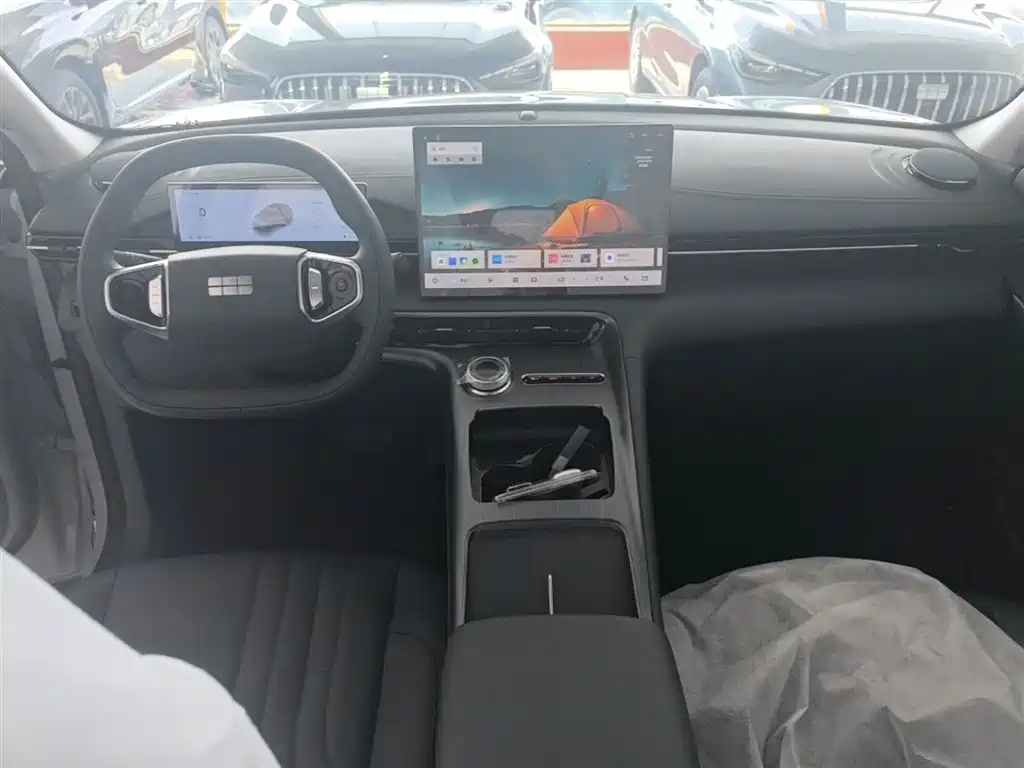 Geely Galaxy Galaxy E5 2026 530km Voyager Edition фото 10