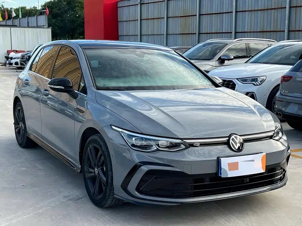 Фото 3 - Volkswagen Golf