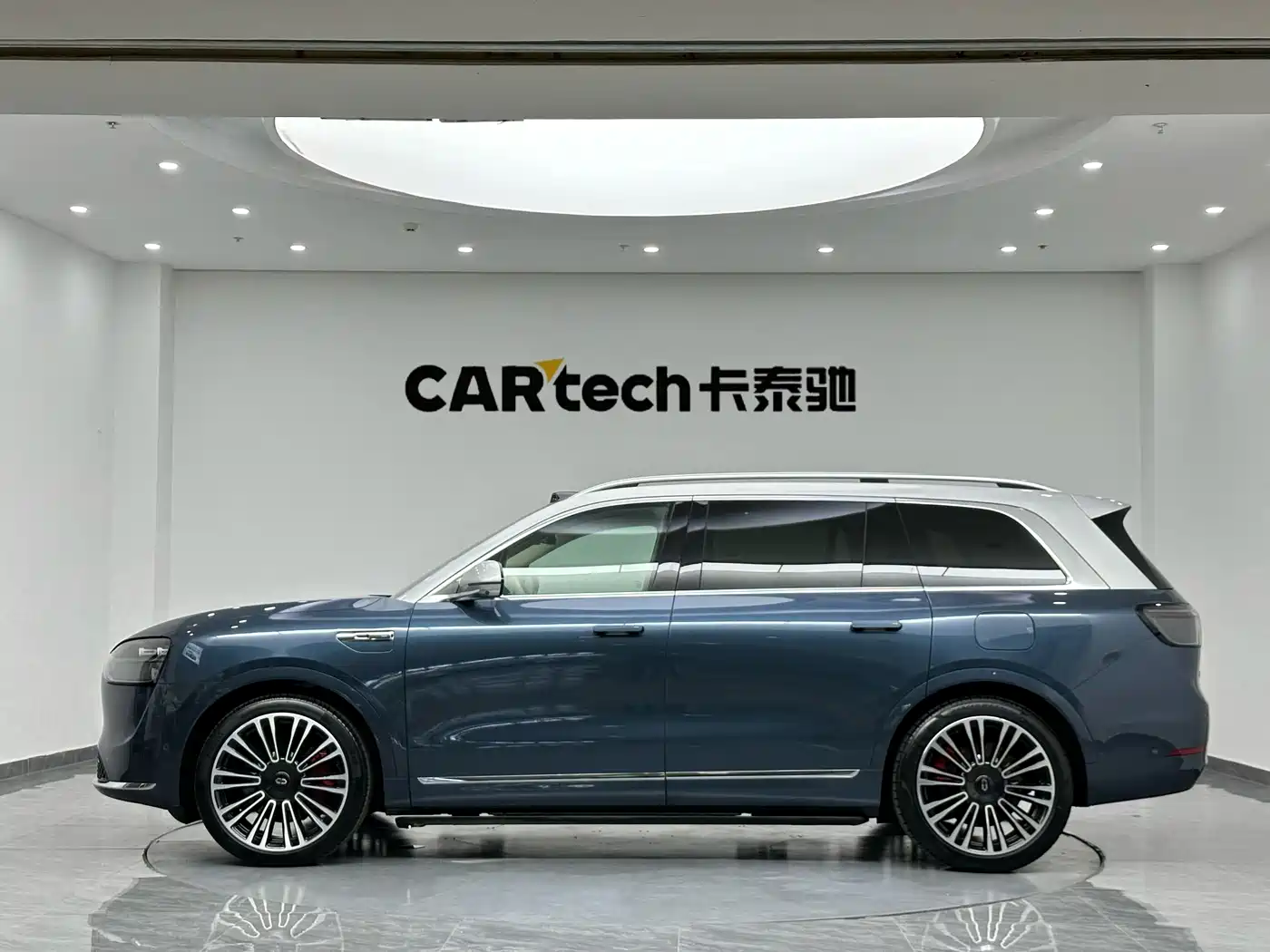 AITO Wenjie AITO M9 2024 Range Extender Ultra 52kWh 6-seater фото 5