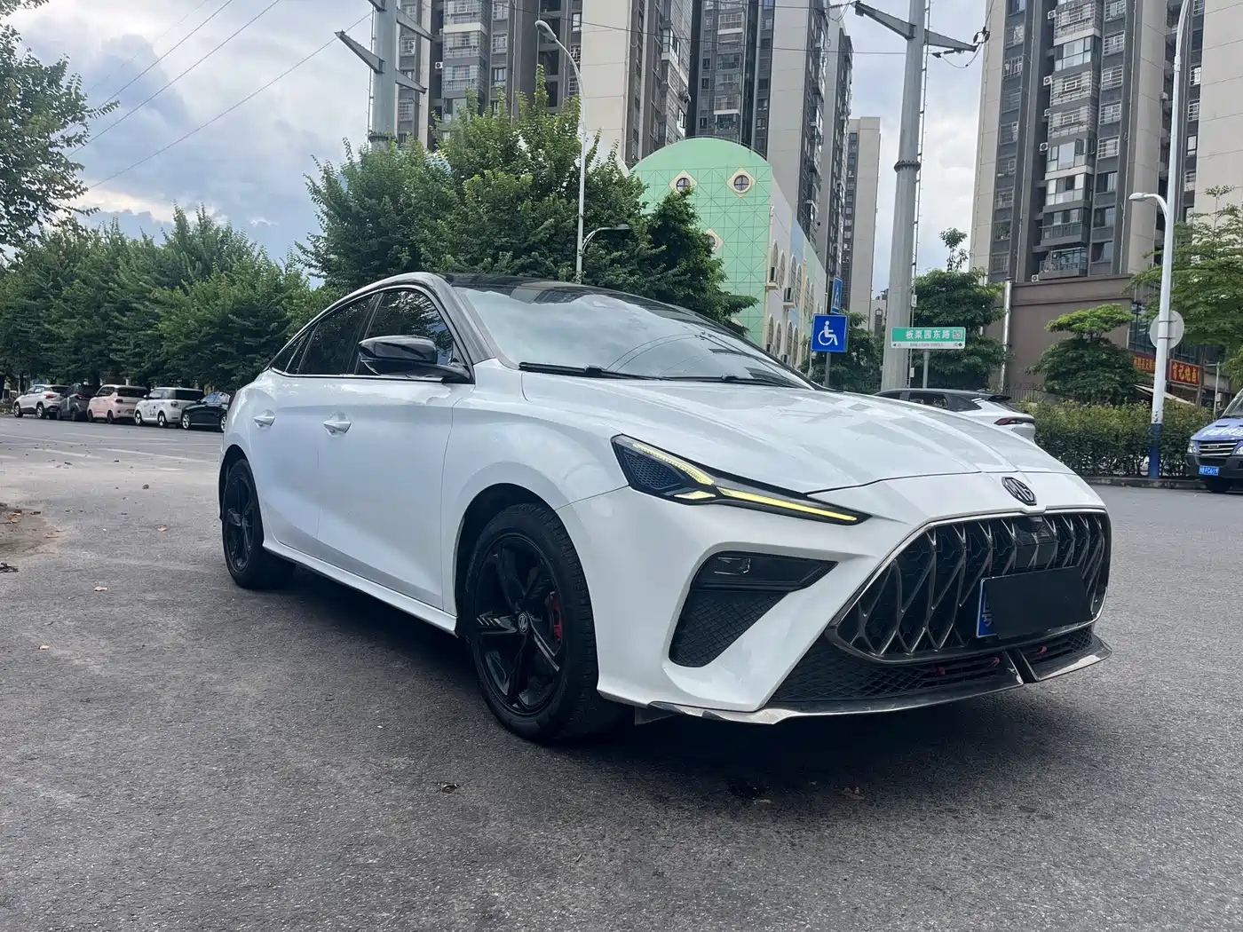 MG MG5 Scorpio 2022 2022 1.5T Trophy Sports Flagship
