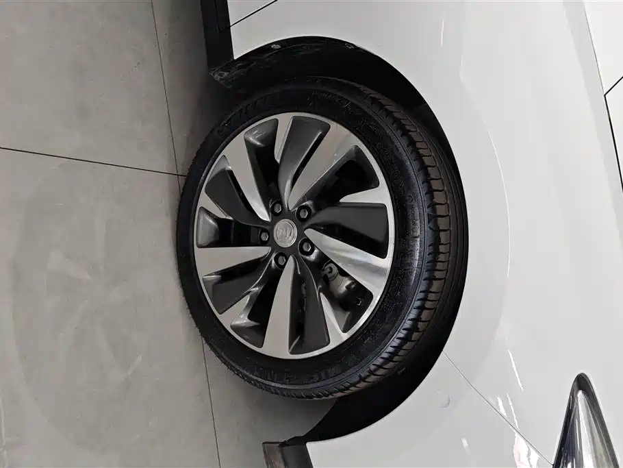 Buick Velite 6 2020 Plug-in Hybrid Connected Smart Edition фото 6