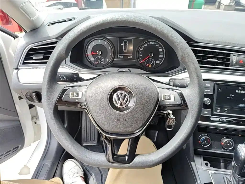 Volkswagen Lamando 2019 230TSI DSG Trend Edition China V фото 11