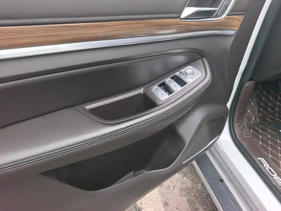 Roewe RX8 2018 2018 30T Smart Internet AWD Flagship Edition