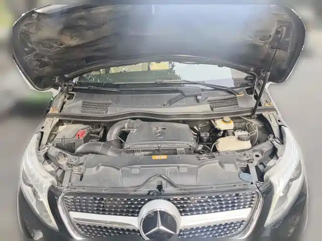 Mercedes-Benz V-Class 2017 Model V 260 Premium Edition — фото 3