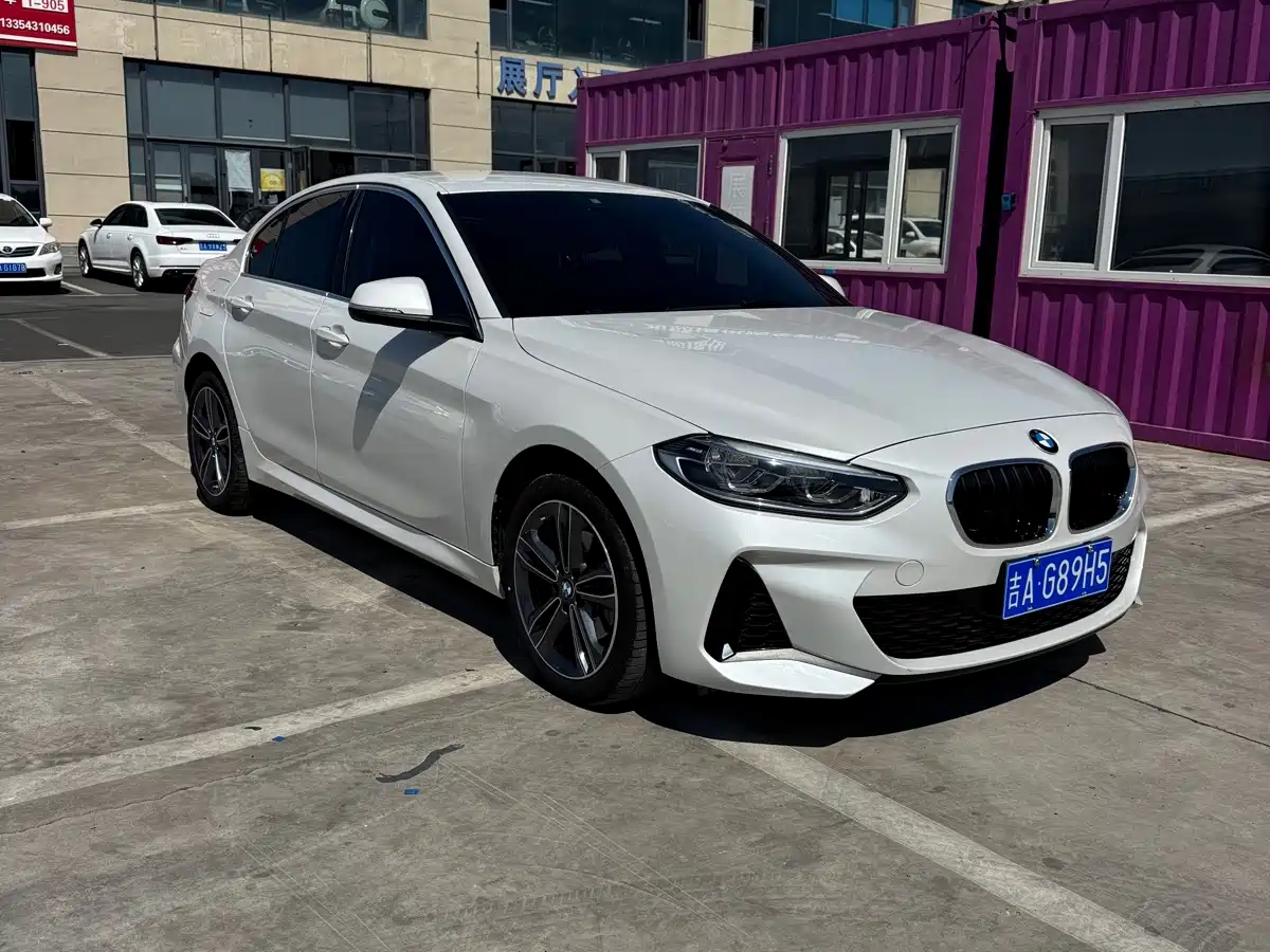 BMW 1 Series 2023 2022 120i M Sport