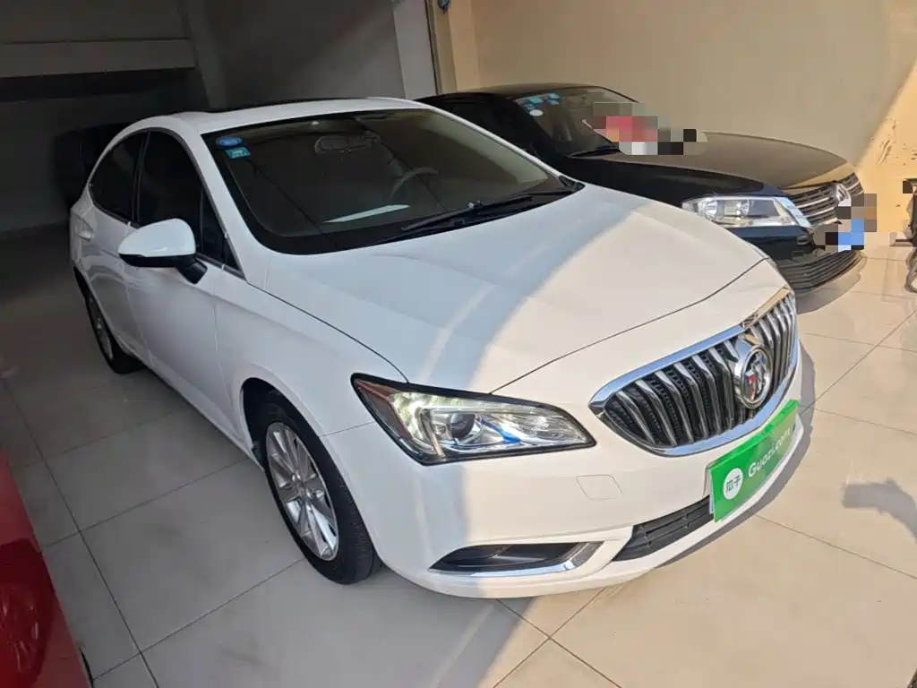 Photo 4 - Buick Verano
