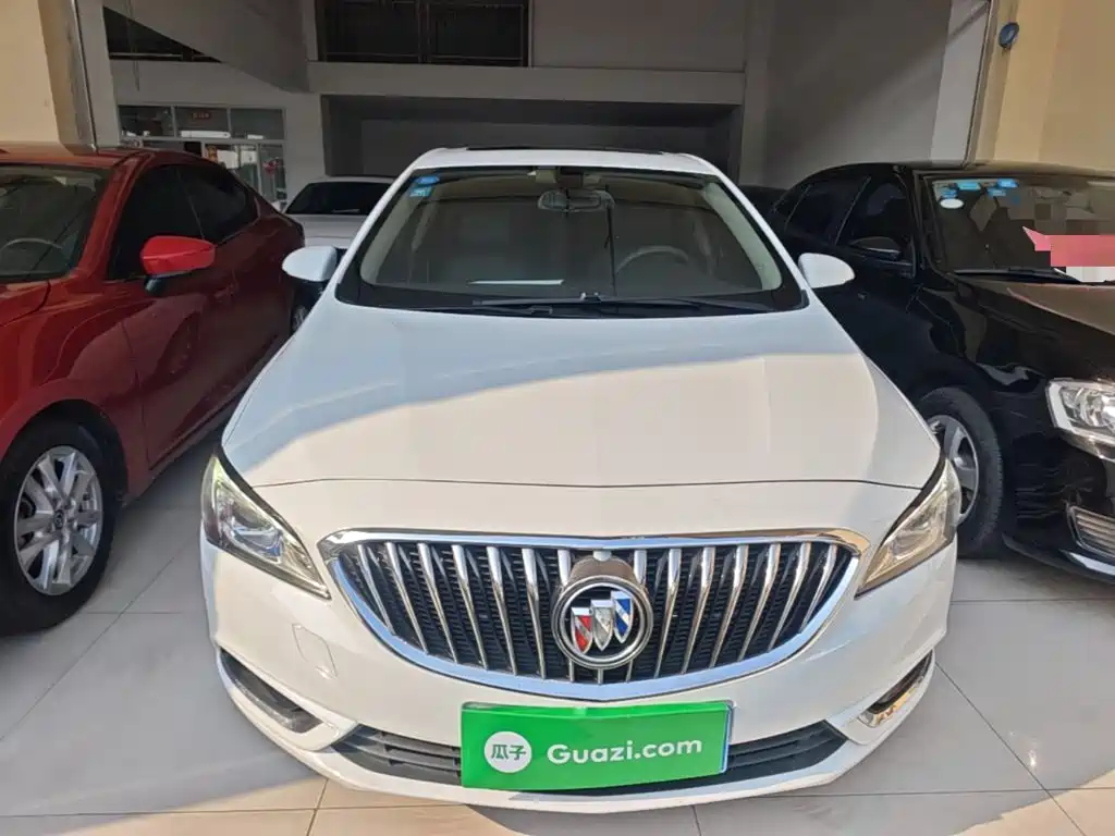 Photo 3 - Buick Verano