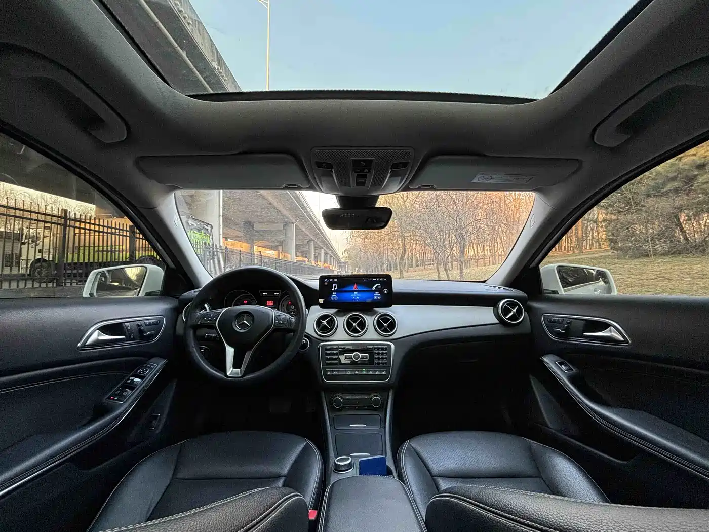 Mercedes-Benz GLA 2015 GLA 220 4MATIC Luxury фото 9