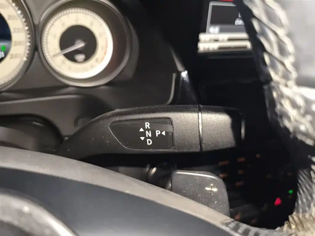 Mercedes-Benz E-Class 2015 E 320 L 4MATIC фото 7
