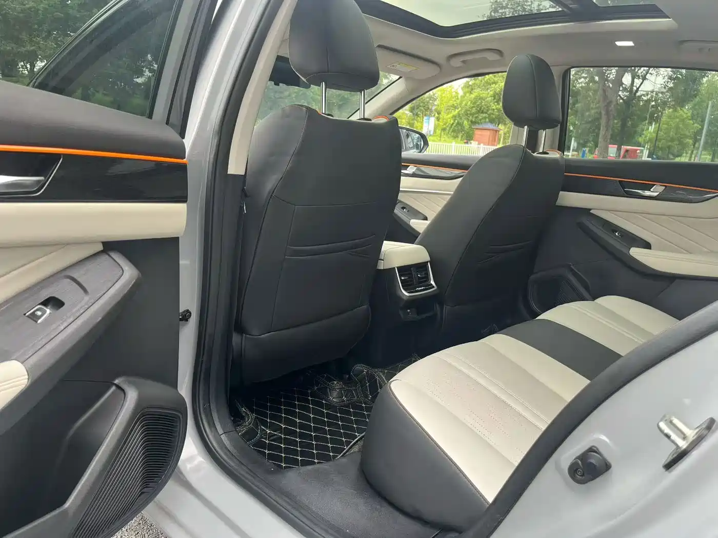 Dongfeng Aeolus Yixuan MAX 2023 2023 1.5T Ultra Cool Dad Edition