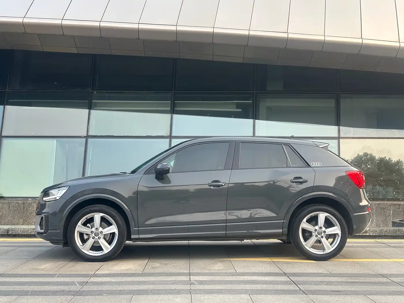 Audi Q2L 2020 35 TFSI Fashion Elegance Model фото 12