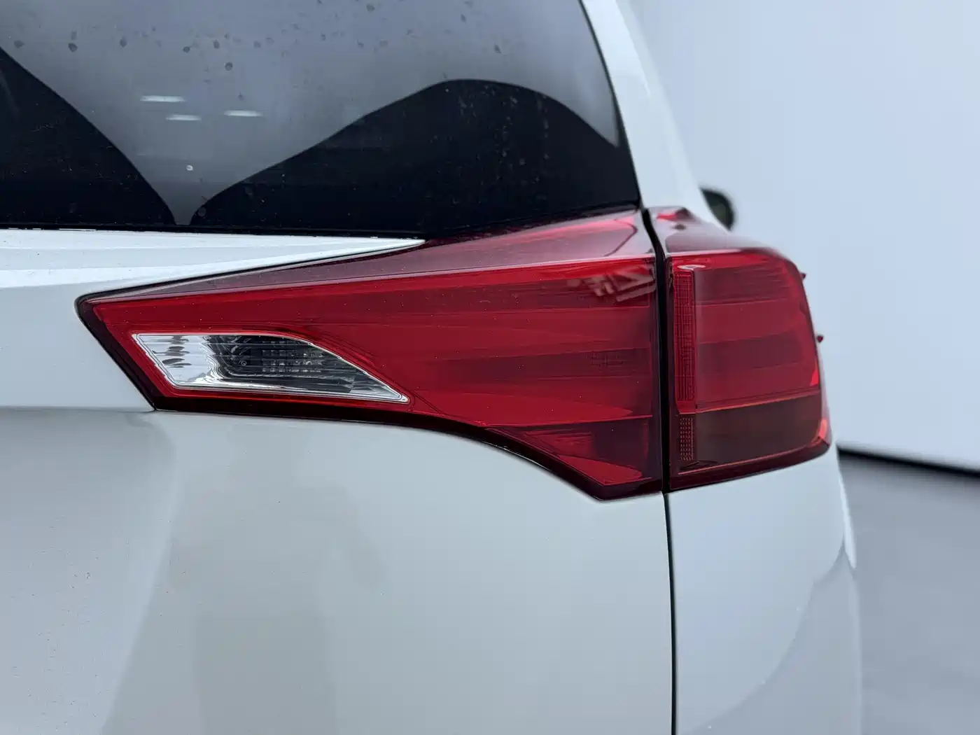 Toyota RAV4 Rongfang 2015 2.0L CVT 2WD Trend Edition фото 11