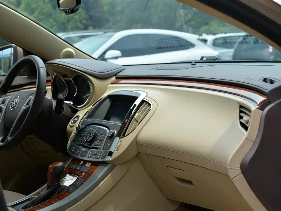 Buick LaCrosse 2013 2012 2.4L SIDI Luxury Edition