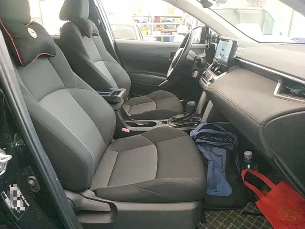 Toyota Frontlander 2023 2.0L CVT Elite Edition фото 25