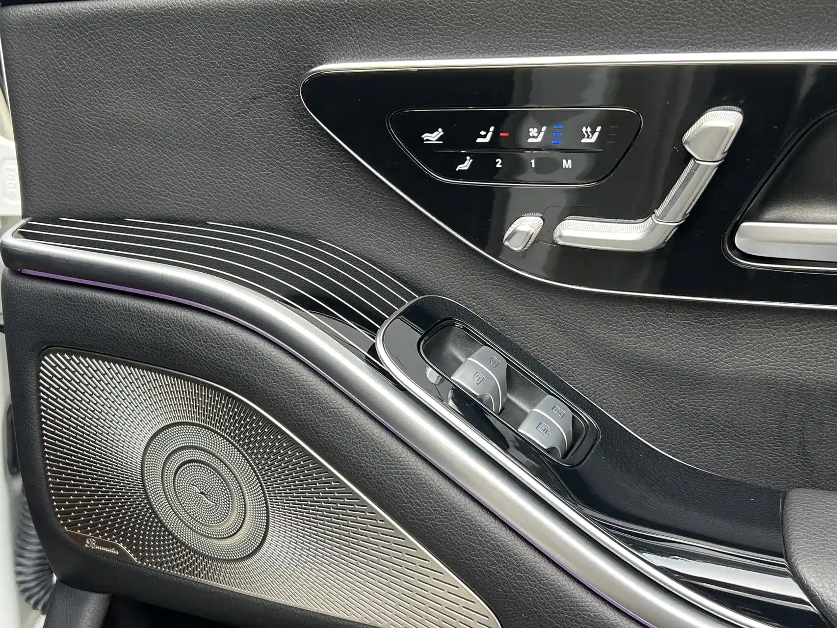 Photo 15 - Mercedes-Benz S-Class