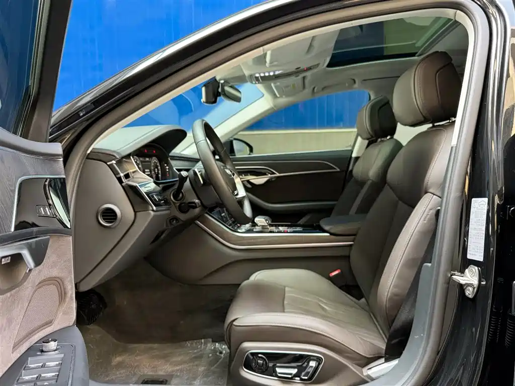 Audi A8 2025 A8L 45 TFSI quattro Luxury фото 9
