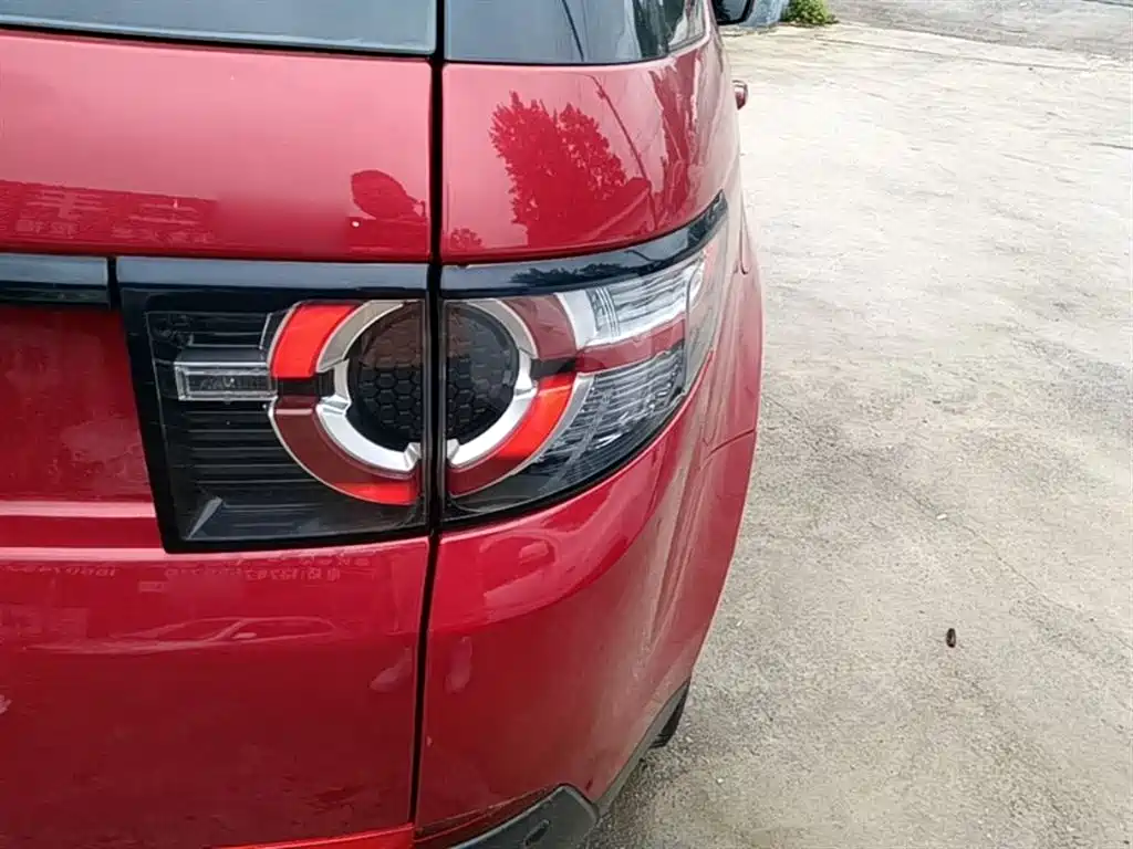 Land Rover Discovery Sport 2016 2.0T SE фото 8