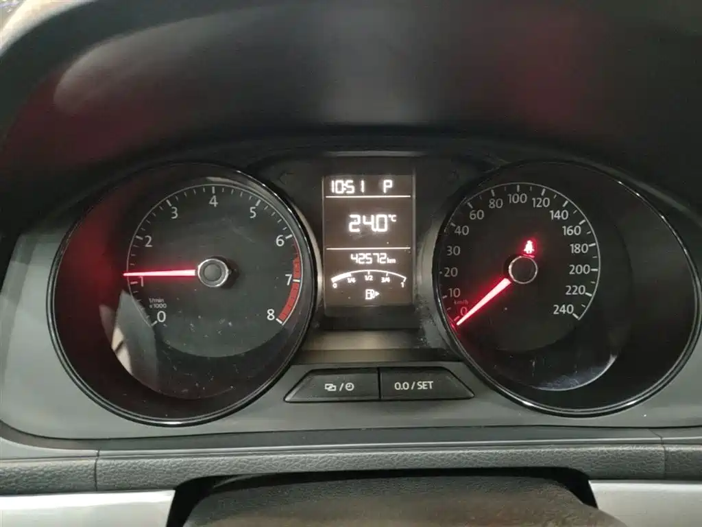 Volkswagen Lavida 2017 1.6L Automatic Trend Edition фото 12