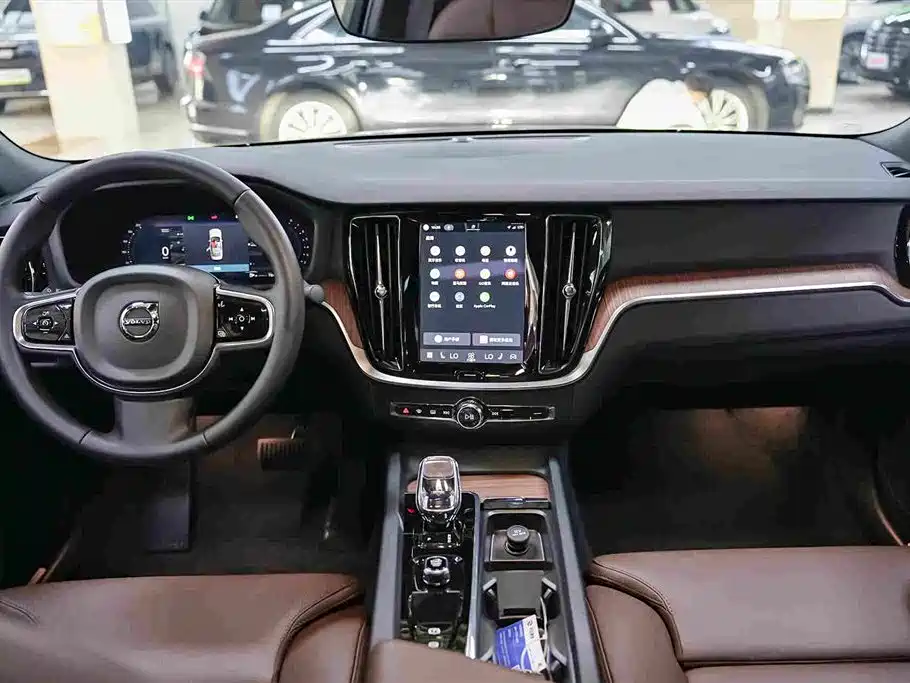 Volvo S60 2025 2025 B4 Smart Elite Luxury Edition