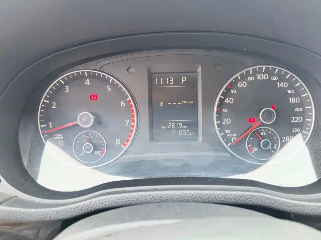 Photo 4 - Volkswagen Passat