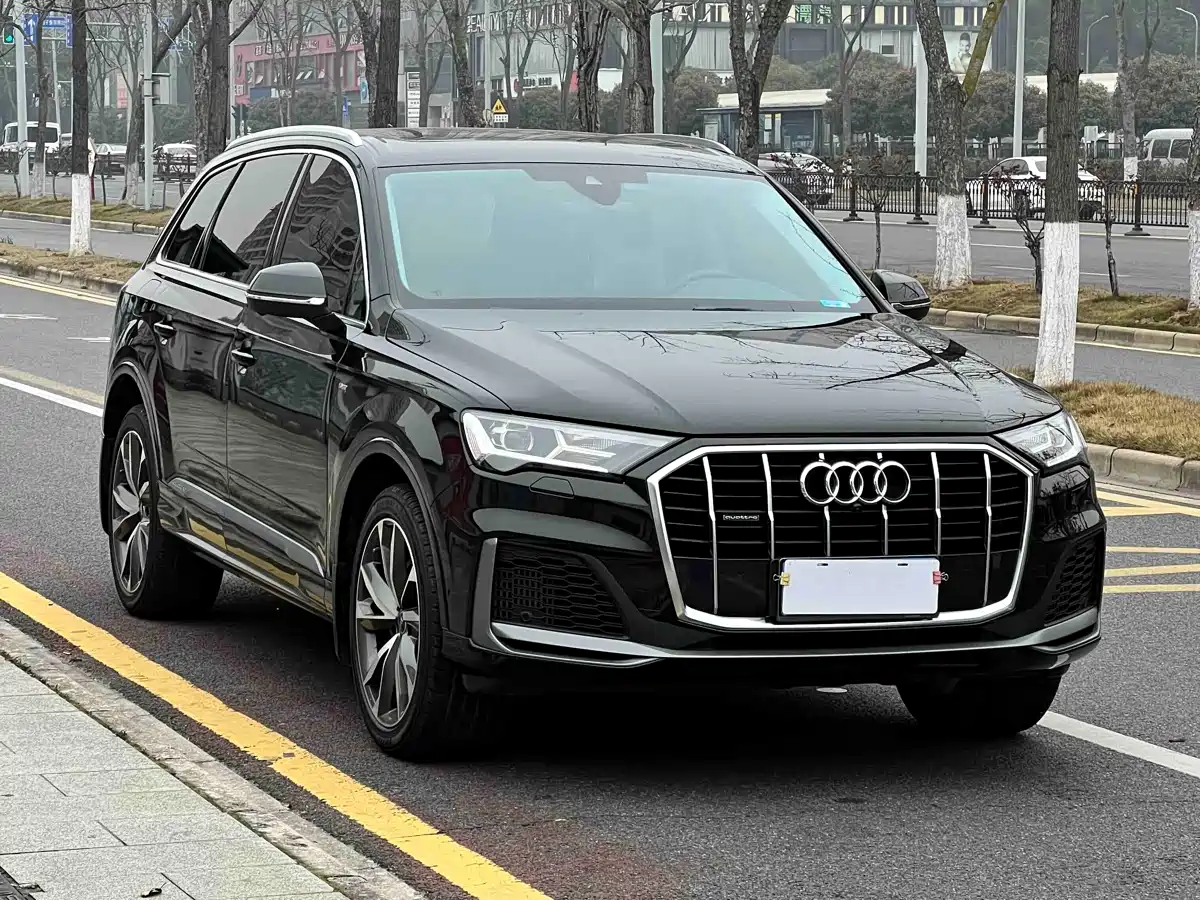 Audi Q7 2023 55 TFSI quattro S line Sport фото 3