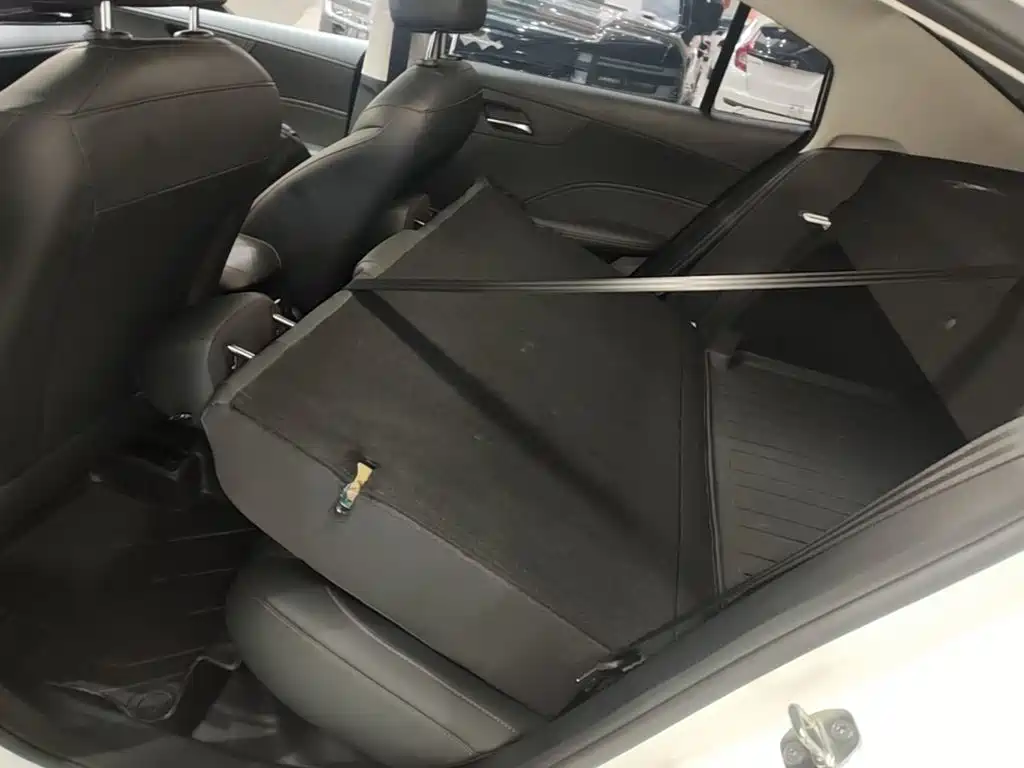 Photo 17 - Roewe i5