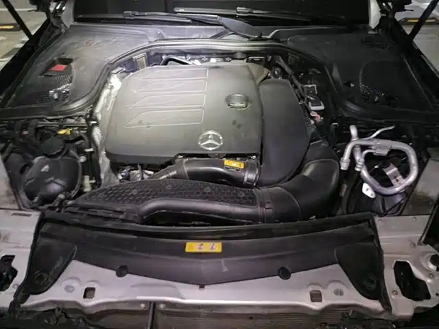 Mercedes-Benz E-Class 2021 Facelift E 260 L — фото 3