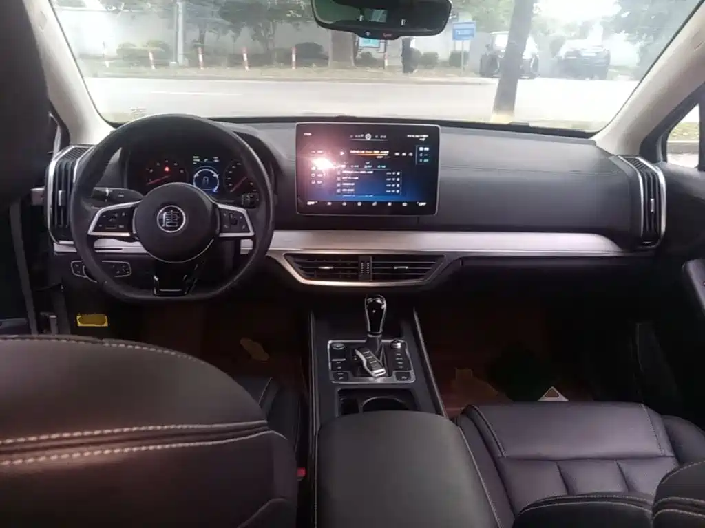 BYD Tang 2019 2018 2.0T Auto Smart Connect Luxury 5-seater China V