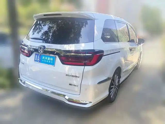 Honda Elysion 2024 2.0L e:HEV Luxury Edition — фото 2