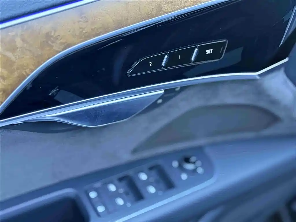 Audi A8 2018 A8L 55 TFSI quattro Launch Premium фото 9